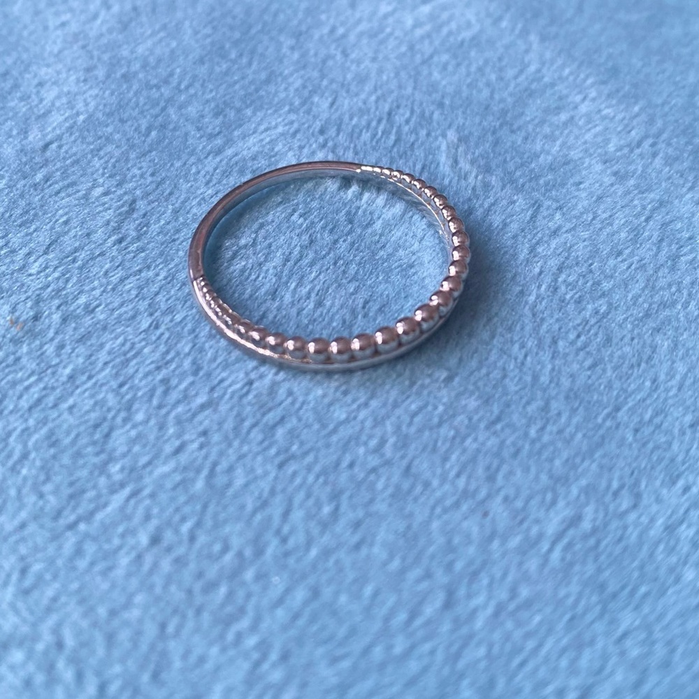 🤍Elegant Silver Beaded Ring